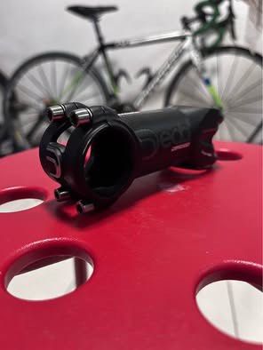 Deda Zero (Category: Bicycles) located in Kuala Lumpur. Submitted by cannondalelefty (Listing ID 1457643346, Image 2). Description: Wana sell my deda zero *90mm *Kindly Wassap 0124801404.