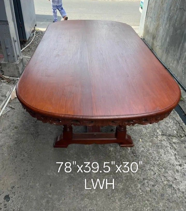 Dining table narra (Category: Tables & Sets) located in Manila. Submitted by carmelites36250 (Listing ID 1457550312, Image 1). Description: #forsale #FurnitureStore Dining table oval type ❤️❤️❤️ Solid narra wood Vintage ✅ Refurbish / Full Restored Ready to use Pick up@shop/ Delivery 🚚🚚🚚 Pm me ☎️☎️☎️☎️ Price-15,500 only slightly nego.