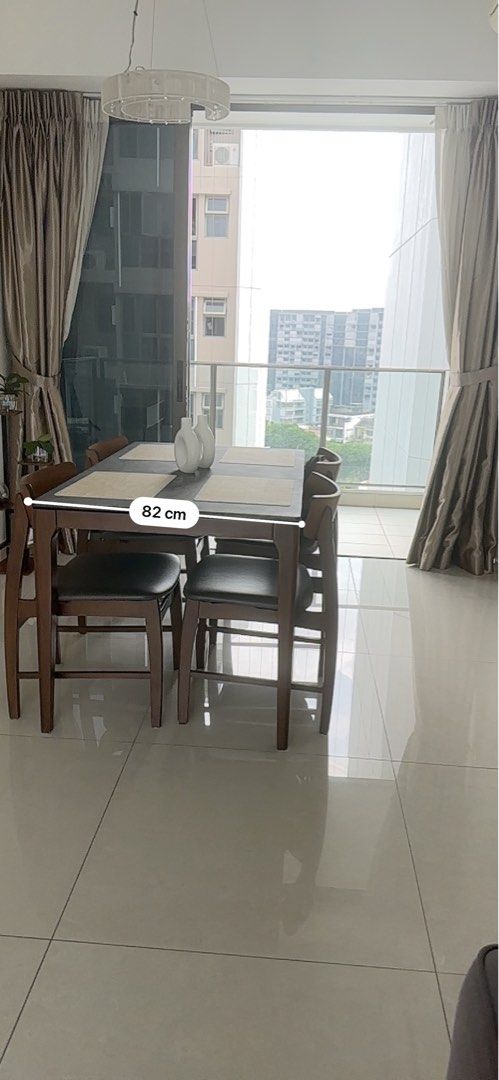 Dining table set (Category: Tables & Sets) located in Singapore. Submitted by shirley333333 (Listing ID 1457520194, Image 3). Description: .