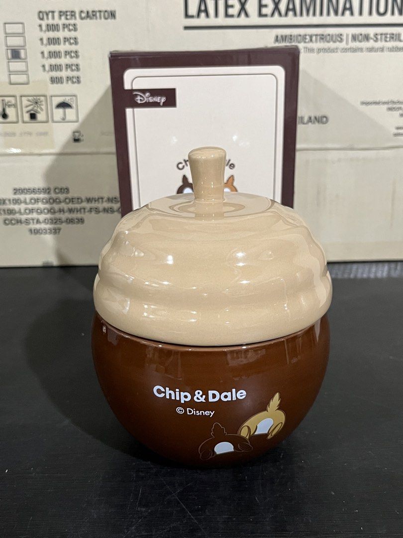 Disney Chip & Dale acorn ceramic jar (Category: Character Goods) located in Lucena. Submitted by aisanolshop (Listing ID 1457666352, Image 1). Description: *w/ minimal manufacturing defects and scratch.