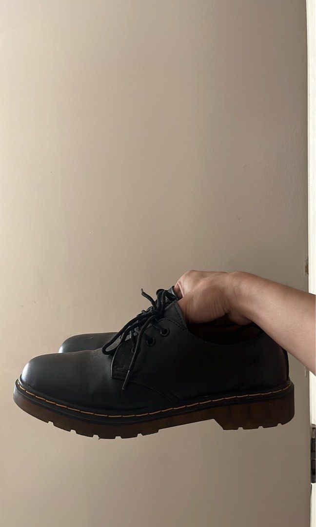 Doc Martens 1461 (Category: Dress Shoes) located in Mandaluyong City. Submitted by southborder (Listing ID 1457545886, Image 1). Description: Size US 10 .