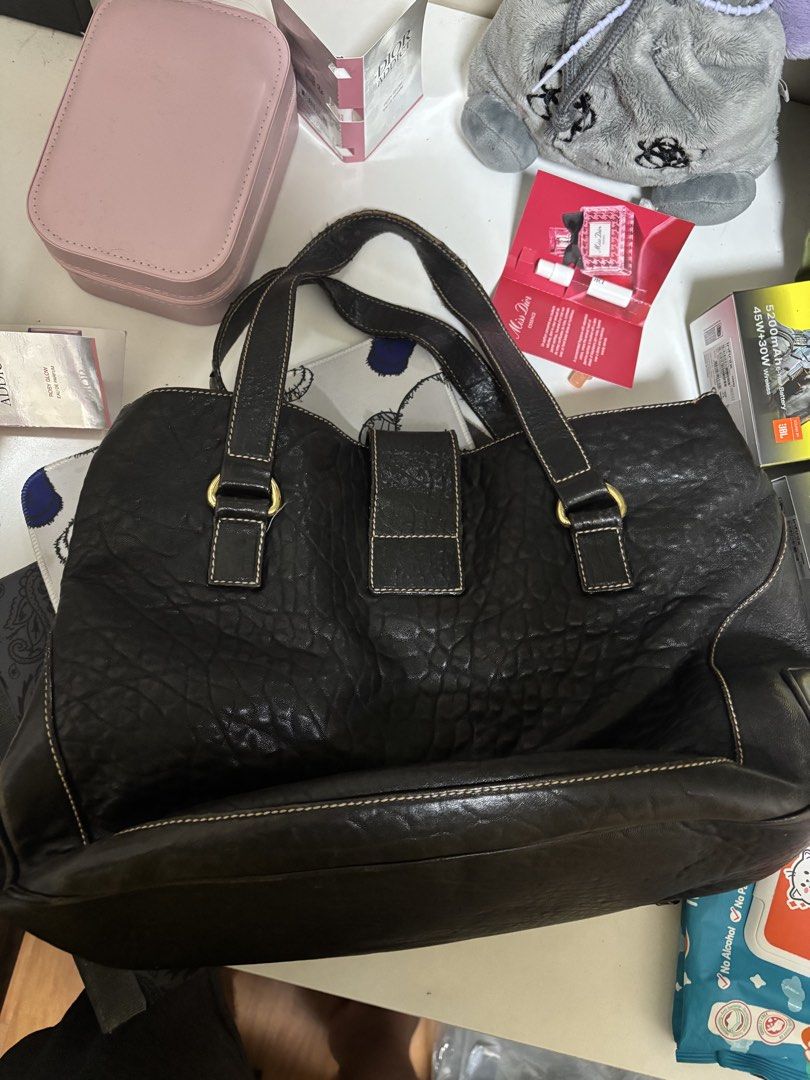 DOLCE & GABBANA Y2K MULTI-POCKET SHOULDER BAG (Category: Luxury Bags & Wallets) located in Cavite. Submitted by karlpicks (Listing ID 1457692731, Image 2). Description: Y2K ARCHIVE GENERATION NO ISSUES SLIGHT NEGO WITH DUST BAG GEN TRI LOCATION LALAMOVE TRANSACTION OR MEETUPS NEARBY BDO GCASH MAYA MARIBANK GOTYME MOP ONLY DM ME.