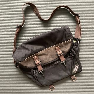 (Category: ) located in . Submitted by goodgoods11 (Listing ID 1457657505, Image 1). Description: .
