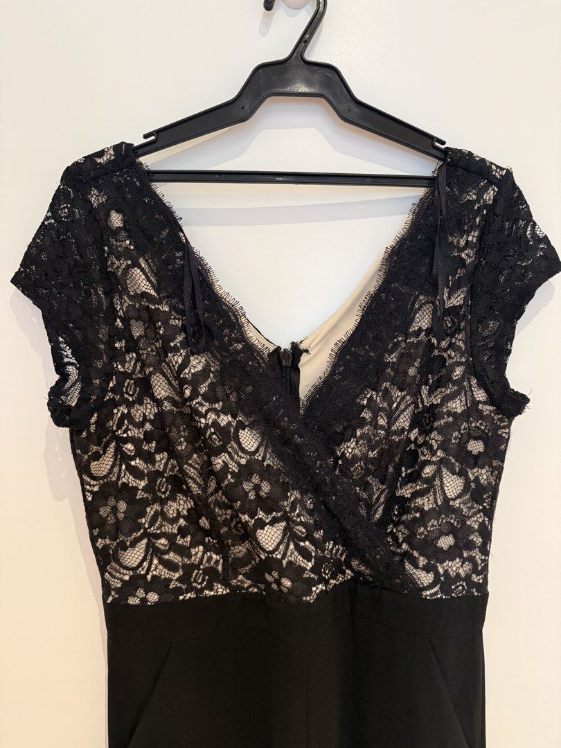 Dorothy perkins black lace jumpsuit (Category: Jumpsuits) located in Makati City. Submitted by nmvs1 (Listing ID 1457558845, Image 3). Description: Dorothy perkins black jumpsuit wih lace details Uk 14 fits Large Used once excellent condition Fit is so nice n flattering too.