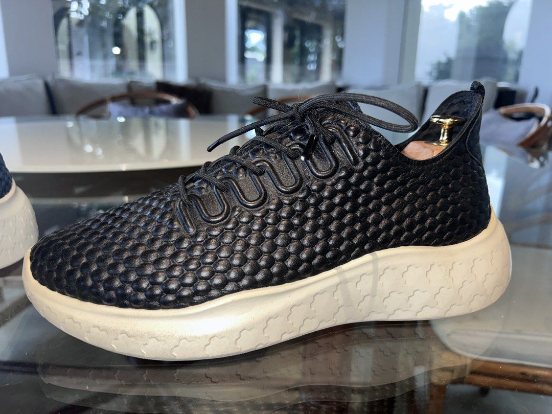 Ecco Men's Therap Sneaker Size 43 / US 10 (Category: Casual Shoes) located in Paranaque City. Submitted by baileybrandon (Listing ID 1457671632, Image 2). Description: -Sold as is - No returns, exchanges, or refunds.