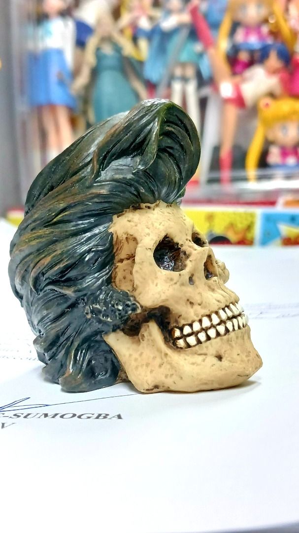ELVIS PRESLEY Skull (perfect detail) (Category: Vintage Collectibles) located in Manila. Submitted by mickey_salonga (Listing ID 1457703265, Image 3). Description: authentic w/ markings - perfect adDition to your bedro0m or living space.