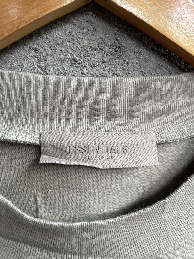 Essentials (Category: Tshirts & Polo Shirts ) located in Polomolok. Submitted by michaelorodio9504 (Listing ID 1457594026, Image 3). Description: Size XXL No issue Excellent 9.5/10 Color rate.