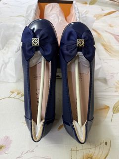 (Category: ) located in . Submitted by chaptersandcloset (Listing ID 1457591352, Image 1). Description: .