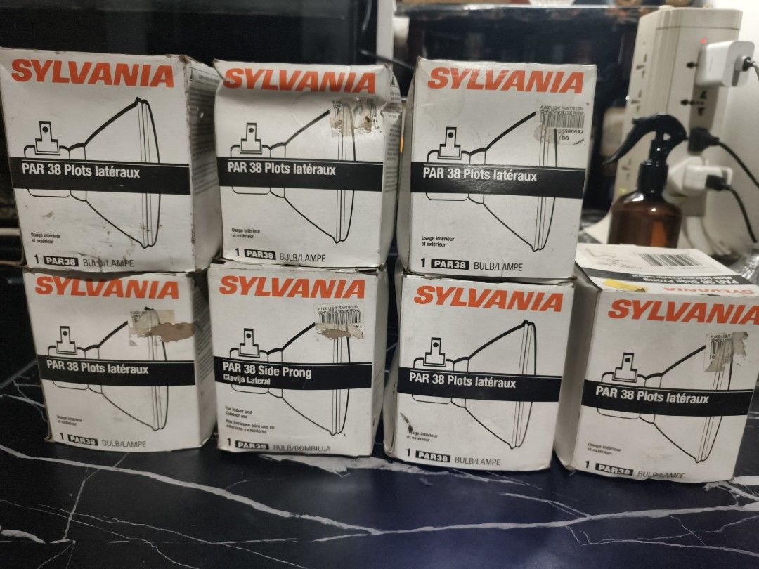 Flood light bulb Sylvania PAR38 (Category: Lighting) located in Pasig City. Submitted by randomstuffs23 (Listing ID 1457606124, Image 2). Description: 110v Medyo luma lang yung box all working can send video For pick up or Lalamove.