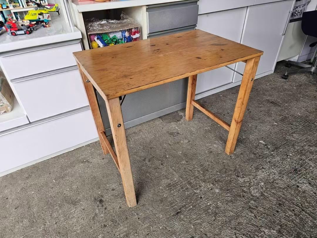 Folding Table(Muji) (Category: Tables & Sets) located in Meycauayan. Submitted by marygracecasimiro (Listing ID 1457575263, Image 3). Description: MUJI Folding Table‼️₱4,000‼️ 👉Space Saver! 😘🤩🥰 ✔L-31.5 H-27.5 W-20 inches 📏 ✔️Solidwood! 💢 ✔Scratches As-is! 👌🩷💙.