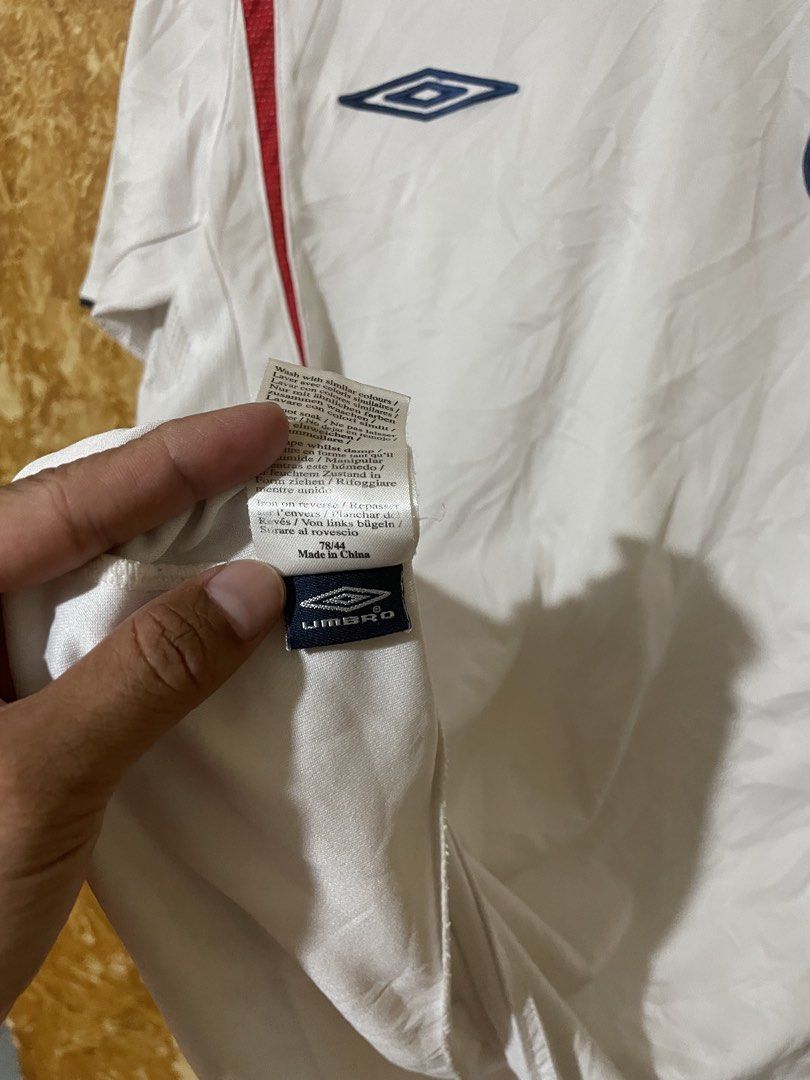 football kit, england (Category: Activewear) located in Iligan City. Submitted by yolkfinds (Listing ID 1457664811, Image 3). Description: excellent condition 22 width 28 length.