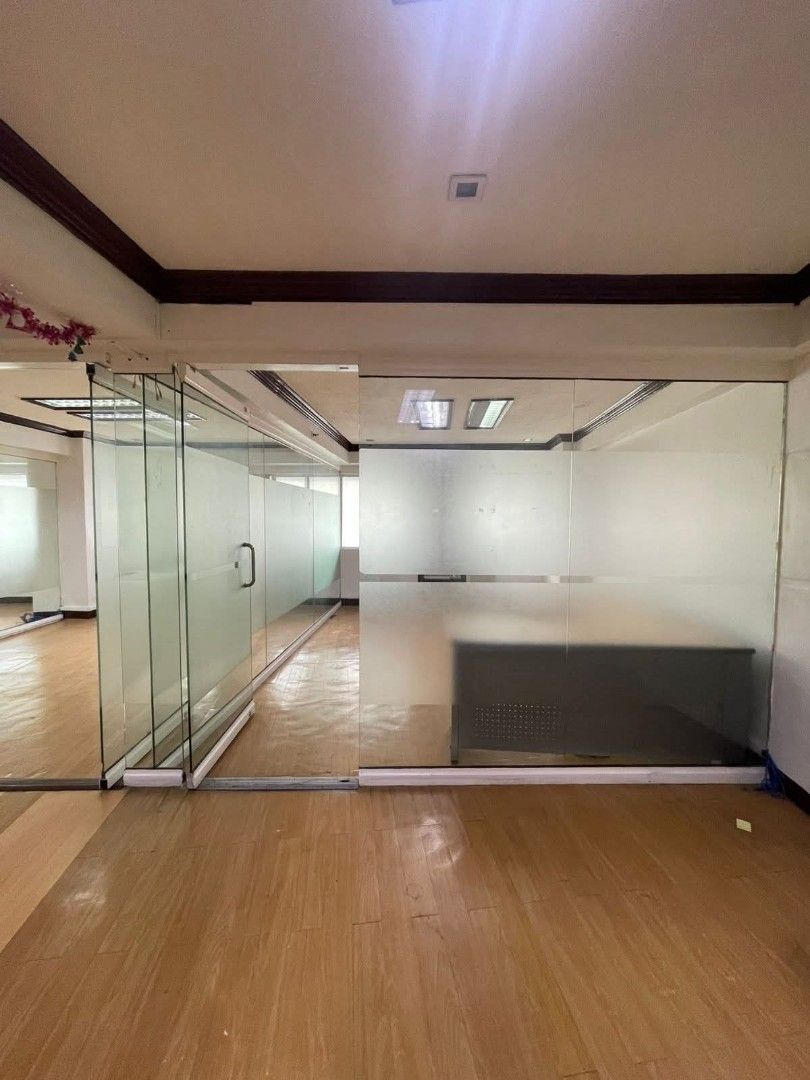 FOR LEASE OFFICE SPACE MAKATI (Category: Commercial) located in Paranaque City. Submitted by rdsamson_888 (Listing ID 1457610920, Image 1). Description: Cityland 10, located along H.V. Dela Costa St., Makati City Ready partitions and meeting rooms 📍 Combined units ✅ 124 sqm with 4 existing partitions and dedicated meeting rooms 💼 Perfect for SMEs, consulting firms, legal teams, and back-office operations 🌇 Central Makati location with easy acc