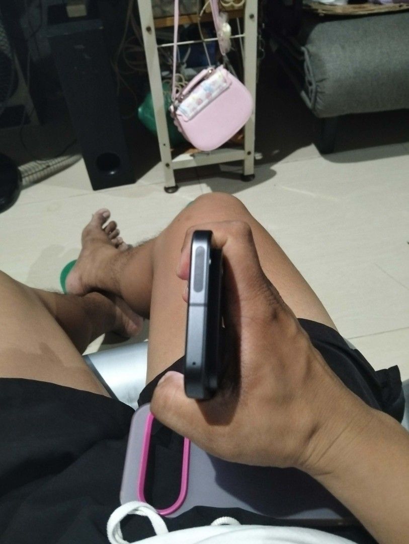For swap google pixel 9 (Category: Google Pixel) located in Manila. Submitted by patintin (Listing ID 1457522643, Image 1). Description: for swap sa ios straight swap lang sana google pixel 9 po ito .offer lang kayo salamat.