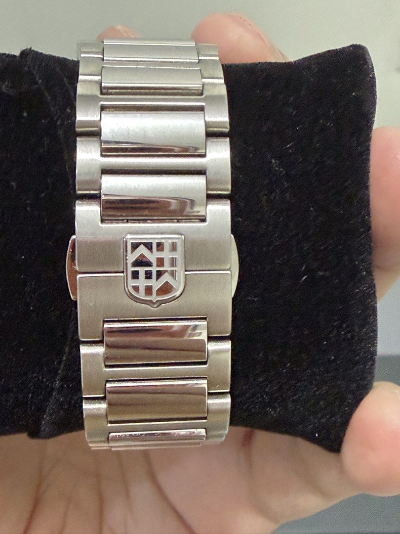Frederique Constant Highlife Certified Chronometer Automatic (Category: Luxury Watches) located in Manila. Submitted by archie.archie16 (Listing ID 1457626516, Image 3). Description: 41mm, no scratch, no dent and purchased last January 2026 only. Complete set with extra blue rubber bracelet. Photos were zoom for greater visibility on watch condition. Original price is 162K as shown in last photo. Selling for only 78K for a 7 months seldom used wa