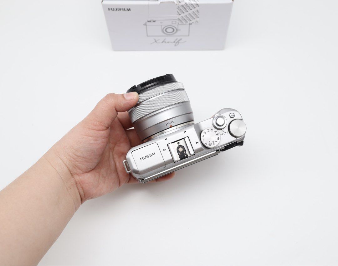 Fujifilm XA5 with 15-45 lens (Category: Cameras) located in Manila. Submitted by jaimeeloutan (Listing ID 1457570062, Image 2). Description: for sale! FUJIFILM X-A5 with 15-45 lens 24,990 only 💰24,990 only fix price posted lowest price in in market na. Pass sa barat, pass sa tawad Mint condition - The Fujifilm X-A5 is an entry-level, rangefinder-style mirrorless camera featuring a 24.2-megapixel APS-C CMOS sensor, a 180° tilting touchscreen for 