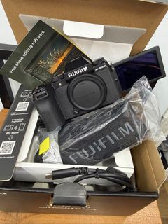 (Category: ) located in . Submitted by treasuretraders (Listing ID 1457557626, Image 1). Description: .