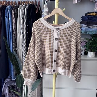 (Category: ) located in . Submitted by hanis_store (Listing ID 1457633239, Image 1). Description: .
