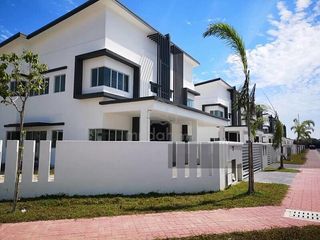 (Category: ) located in . Submitted by tan01113089689 (Listing ID 1444094332, Image 1). Description: .