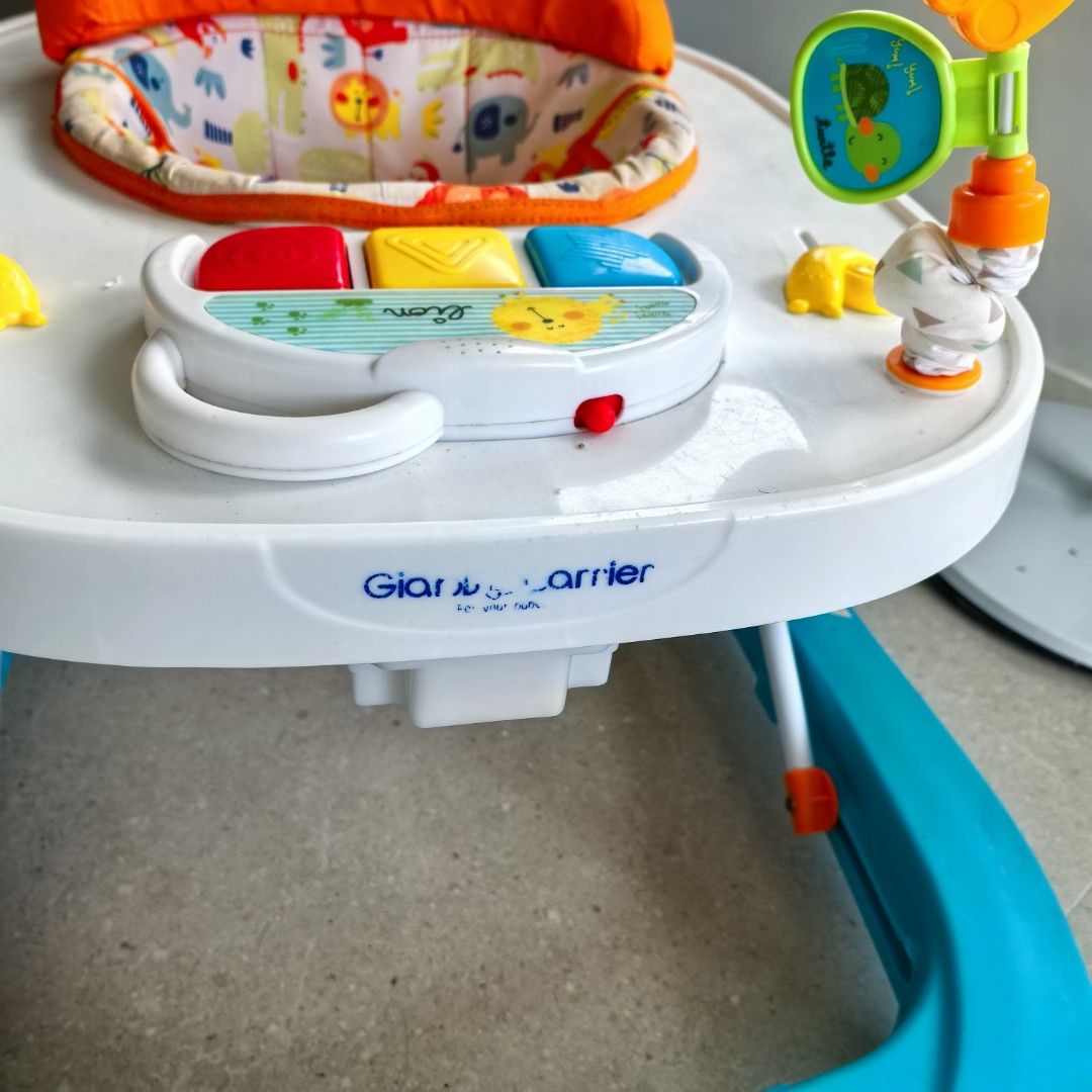 Giant Carrier Baby Walker (Category: Infant Playtime) located in Manila. Submitted by young_royalbird.621783 (Listing ID 1457705678, Image 2). Description: Working well, signs of usage only. Location : Mendez near Tagaytay Cavite Lalamove or pick up only.