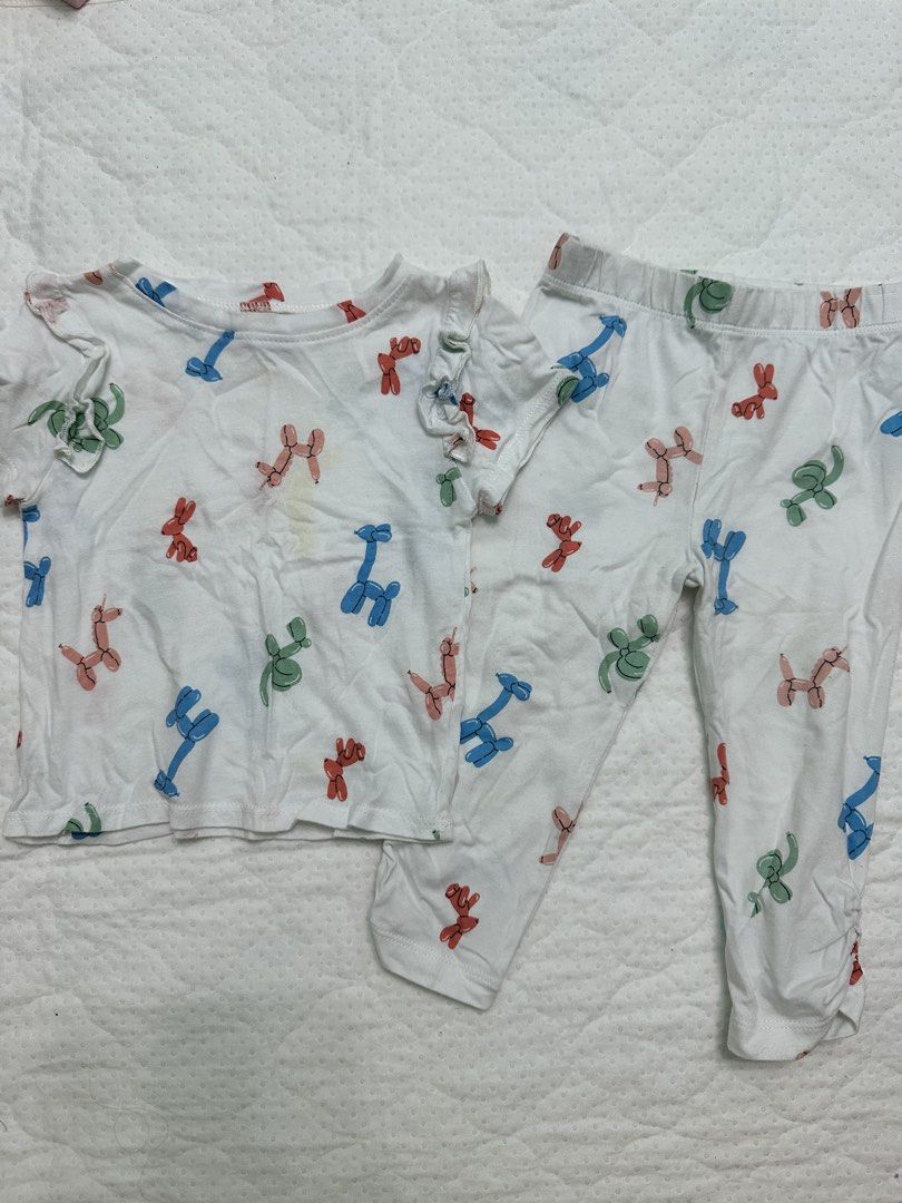 Gingersnaps set 12M (Category: Babies & Kids Fashion) located in General Trias. Submitted by declutter_manilaaa (Listing ID 1457644986, Image 3). Description: ₱320 per set.