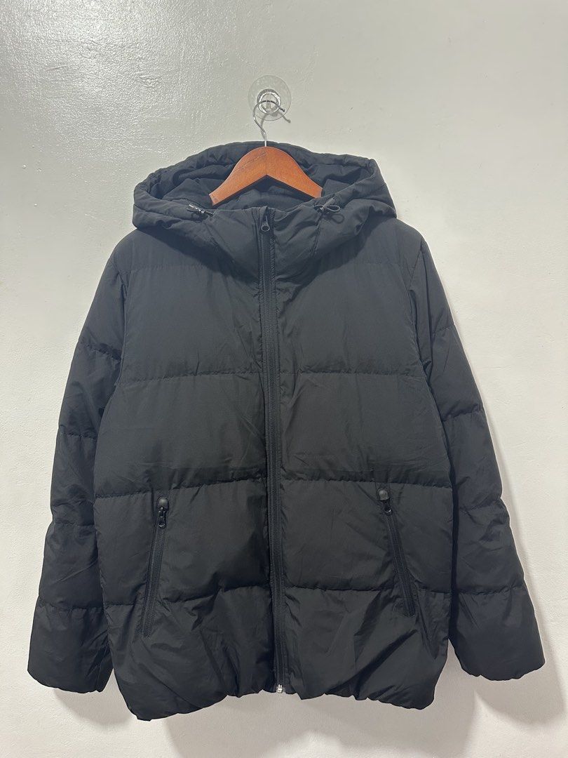 GU Black Puffer Jacket Men Large (Category: Coats, Jackets and Outerwear) located in Balanga. Submitted by winterlab_ph (Listing ID 1457601013, Image 1). Description: Code: A756 Width: 22.5 Length: 28 Shoulders: 18.5 Sleeves: 26 .