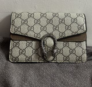 (Category: ) located in . Submitted by wearagainboutique (Listing ID 1457591699, Image 1). Description: .