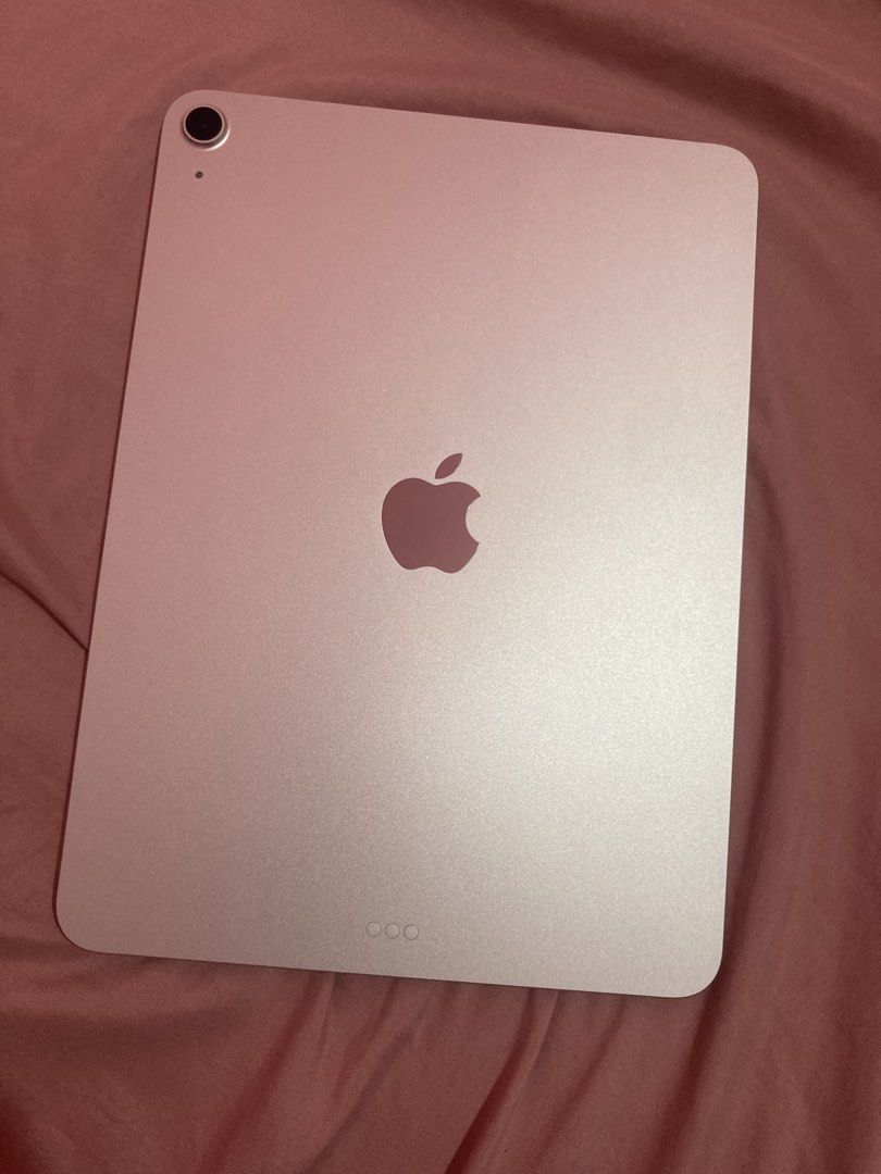 iPad air M3 2025 128gb 11in (Category: iPad) located in Baguio. Submitted by sweet_mistake (Listing ID 1457525094, Image 2). Description: RUSHHH! iPad air m3 2025 128gb 11” -100% batt health 18 cycles -no charger included and no box -warranty until November 2026 -with matte screen and case na -apple pen usb c (+3k) need to buy laptop.