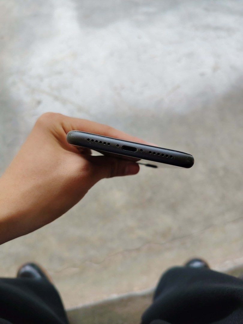 Iphone 11 sale or swap to android or ios (Category: iPhone 11 Series) located in Manila. Submitted by juswa_825 (Listing ID 1457650868, Image 3). Description: 128gb 73% Batt Health Replaced battery 2 years ago pero original battery ginamit makunat kunat parin kasi original naman pinalit No iCloud issues Working face id working true tone updated sa ios 26 comes with an apple charger Minor scratches lang sa gilid due to the hard casing na gamit ko 