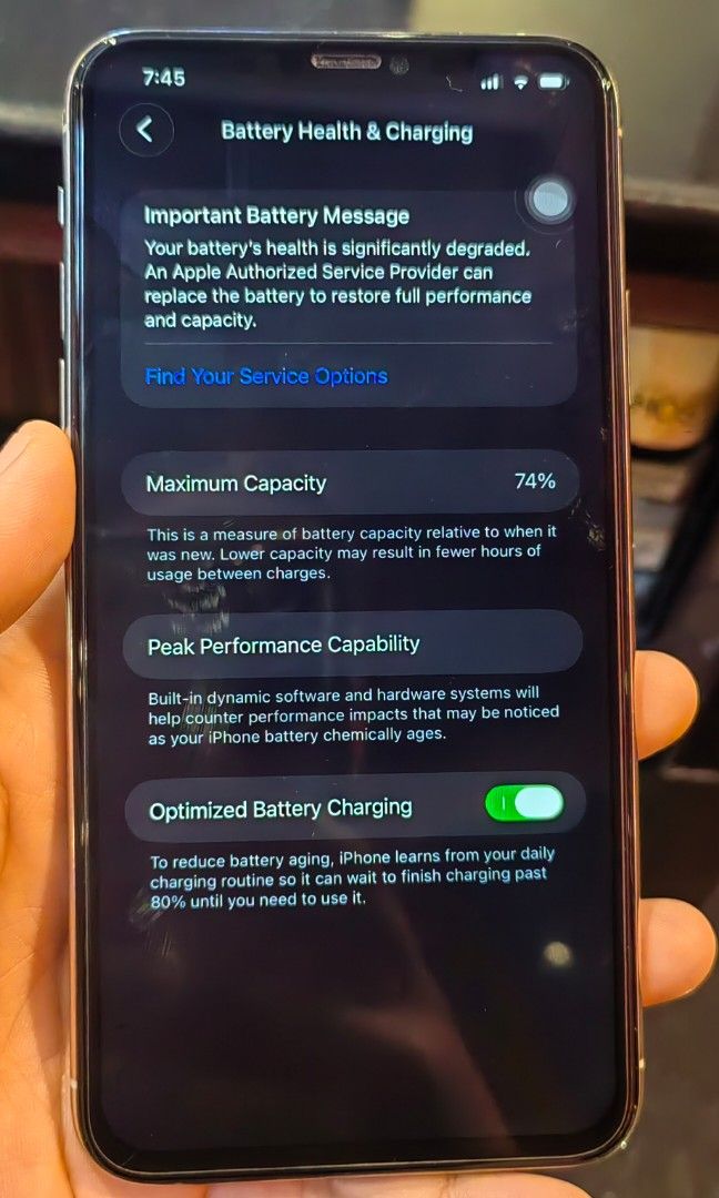 Iphone 11 pro max 256g RUSH!!! (Category: iPhone 11 Series) located in Pasay City. Submitted by mustloveanj26 (Listing ID 1457627385, Image 3). Description: 256g 74% batt health Face id is not working Napalitan nadin po ng LCD But working all over working well naman❤️ Wag masyado baratin plss lang With box and chord only Makati or Manila bay loc.