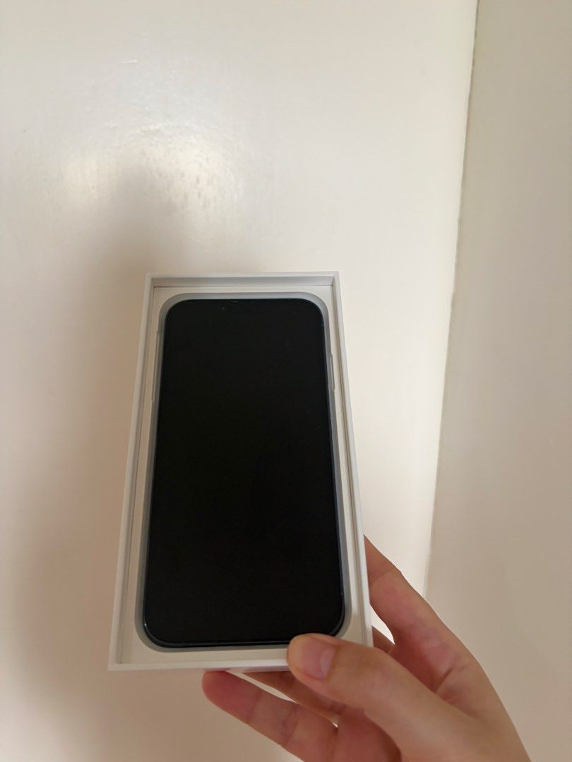 iPhone 13Pro 128 unlocked (Category: iPhone 13 Series) located in Muntinlupa City. Submitted by secondhandlove12345 (Listing ID 1457553919, Image 3). Description: Negotiable Pick up by buyer With lighting cable and box .