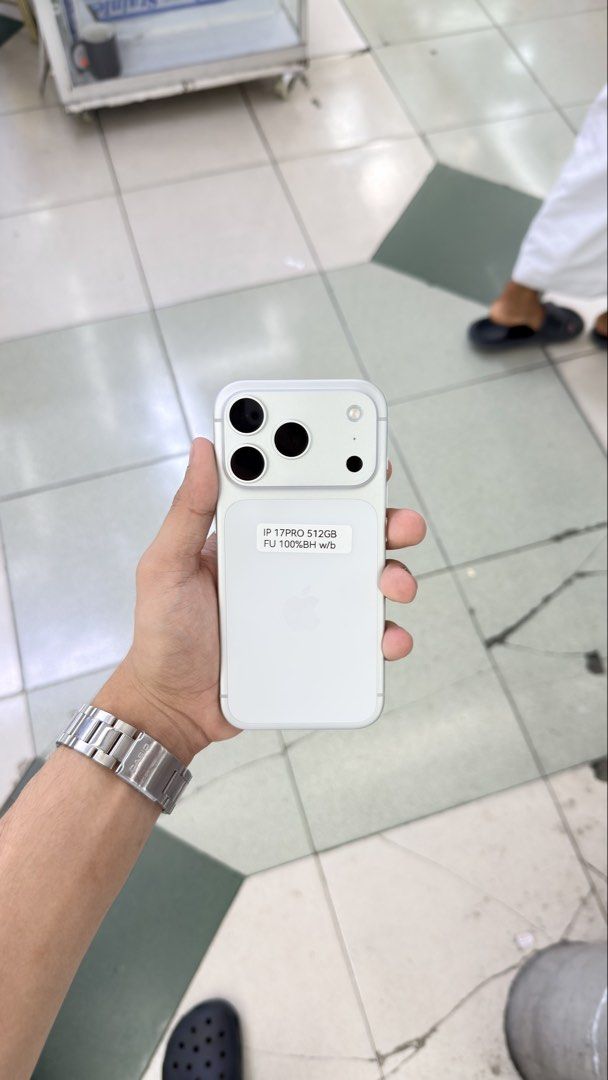 iPhone 17 Pro 512gb FU 100% BH 9cc with box NTC (Category: iPhone 17 Series) located in Manila. Submitted by carimgadgets (Listing ID 1457641346, Image 1). Description: .