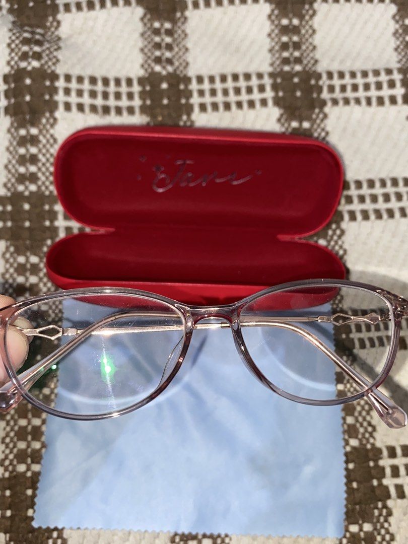 JANE EYEGLASSES WOMEN (Category: Sunglasses & Eyewear) located in Manila. Submitted by urbanstyle11 (Listing ID 1457548779, Image 2). Description: JANE EYEGLASSES WOMEN SLIGHTLY USED RFS :NAGPALASIK NANG EYES JUST MESSAGE ME.