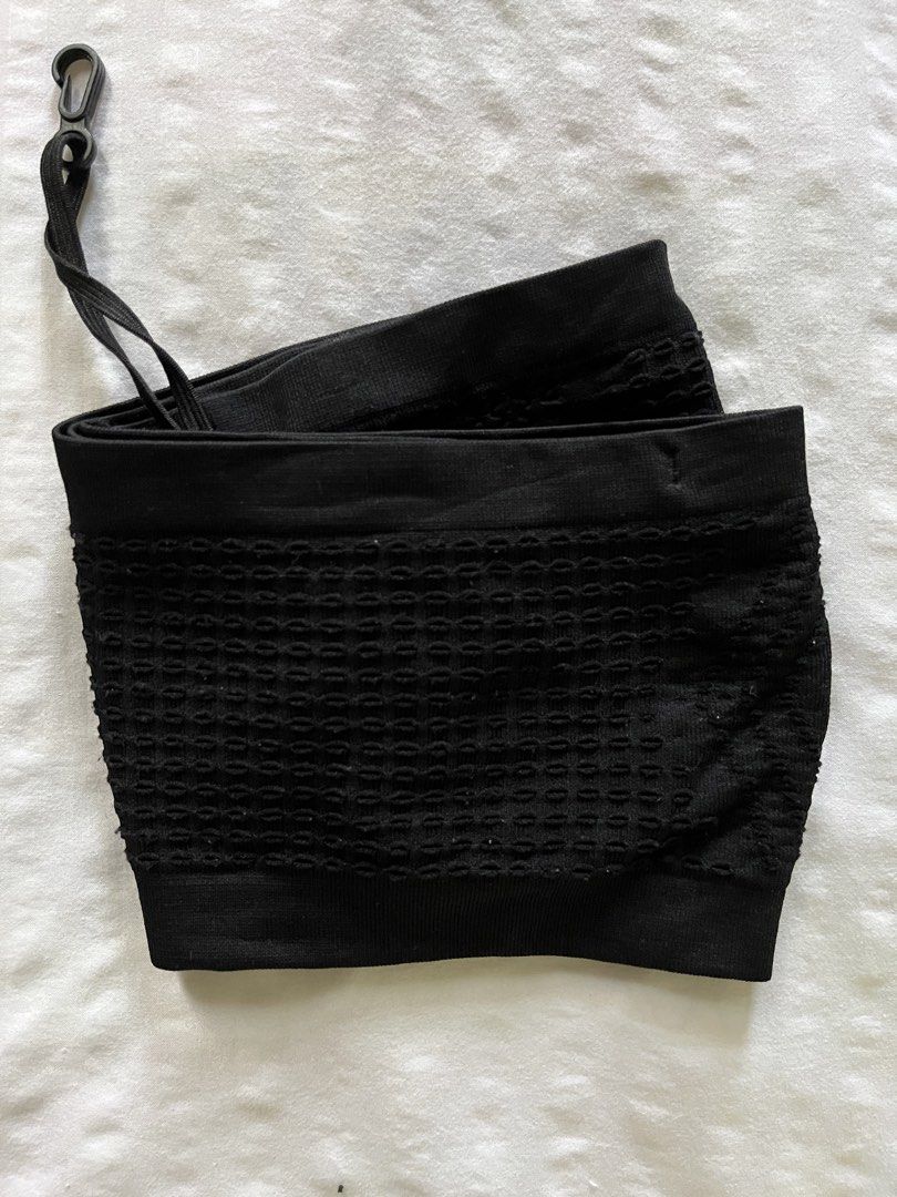 Jogging Belt Bag Seamless and Lightweight (Category: Other Sports Equipment and Supplies) located in Caloocan City. Submitted by justprettythings07 (Listing ID 1457593258, Image 2). Description: RFS: no longer used, still good as new.