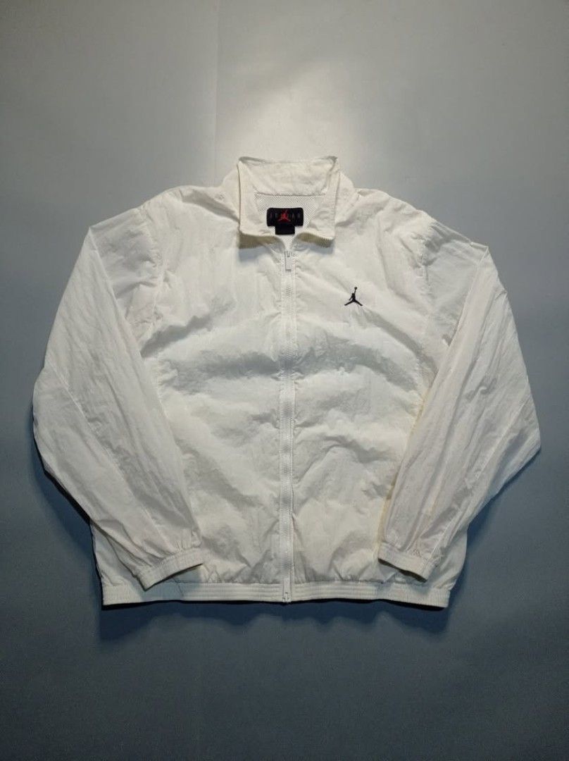 Jordan (Category: Hoodies) located in Isabela. Submitted by chr1stiannnnnnn (Listing ID 1457580659, Image 1). Description: Jordan Xl on tags Excellent condition ✅ Color rate 10/10 Issue None As new 🥶 24 Width 28 Length.