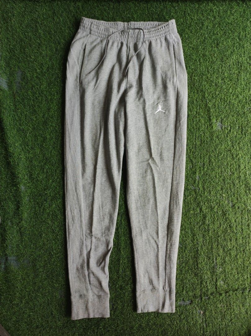 Jordan Joggers Sweatpants (2 Pairs) (Category: Joggers) located in Bacoor. Submitted by new_eddecatoria (Listing ID 1457605343, Image 3). Description: - 550 each - Two pairs of Jordan joggers available: Black and Grey. - Iconic Jumpman logo on each pair. - Comfortable elastic waistband with adjustable drawstring. - Convenient side pockets for essentials. - Ideal for casual outings or athletic activities. Jordan Jogger Sweat Pants (gray) Xxl on ta