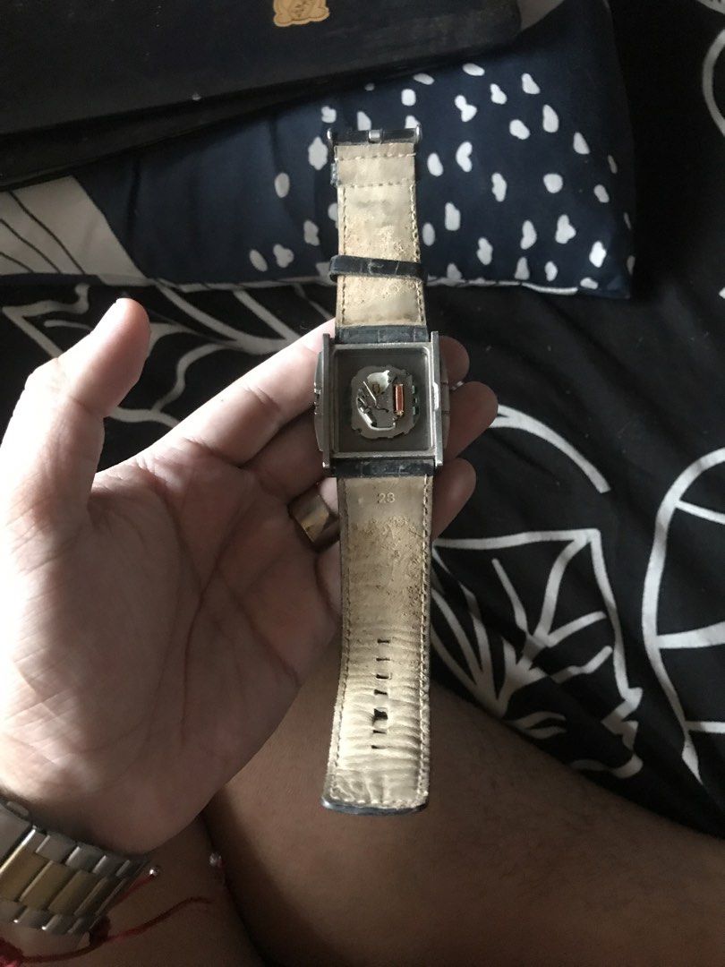 Kenneth Cole Watch (Category: Luxury Watches) located in Quezon City. Submitted by wealthman8888 (Listing ID 1457537645, Image 3). Description: sf buyer shoulder as is where is not working no batteey and log.