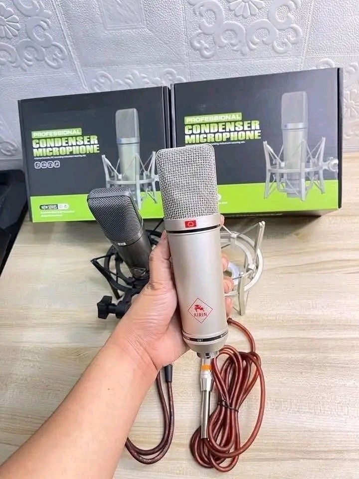 Kirin Professional Condenser Microphone with Shock Mount & Cable (Category: Microphones) located in Manila. Submitted by marvieobordo (Listing ID 1457551026, Image 3). Description: - Professional condenser microphone - Includes shock mount and audio cable - Available in grey and silver - Ideal for recording and broadcasting - Delivers clear audio quality - Ready for pickup or shipping.