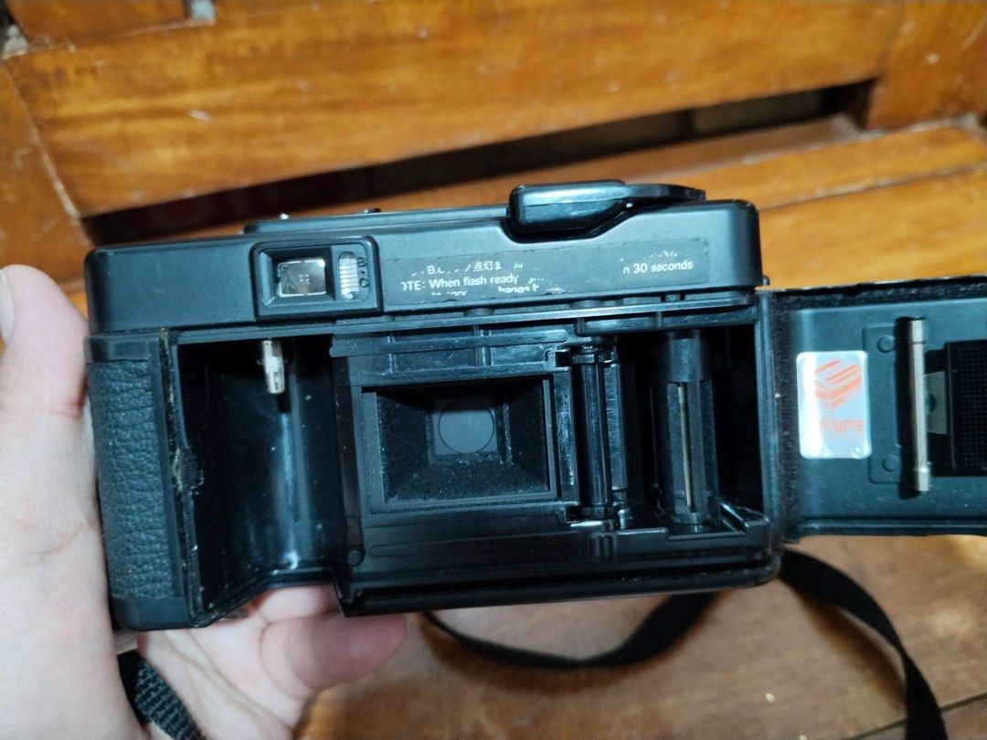 Konica Cam Vintage (Category: Cameras) located in Manila. Submitted by thrifty_cool (Listing ID 1457616005, Image 3). Description: Buy as is For collectors of Camera Not tested BUT buttons and stuffs works perfectly.