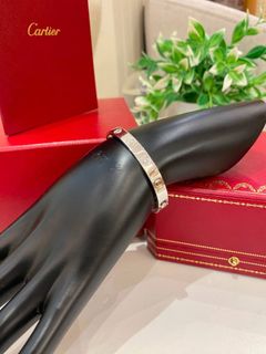 (Category: ) located in . Submitted by watchluxury888 (Listing ID 1457592239, Image 1). Description: .