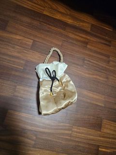 (Category: ) located in . Submitted by liebe (Listing ID 1457631192, Image 1). Description: .