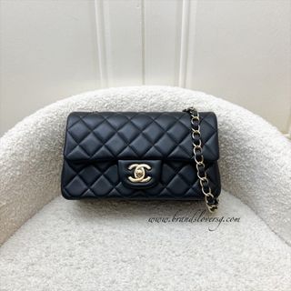 (Category: ) located in . Submitted by brands_lover (Listing ID 1457552034, Image 1). Description: .