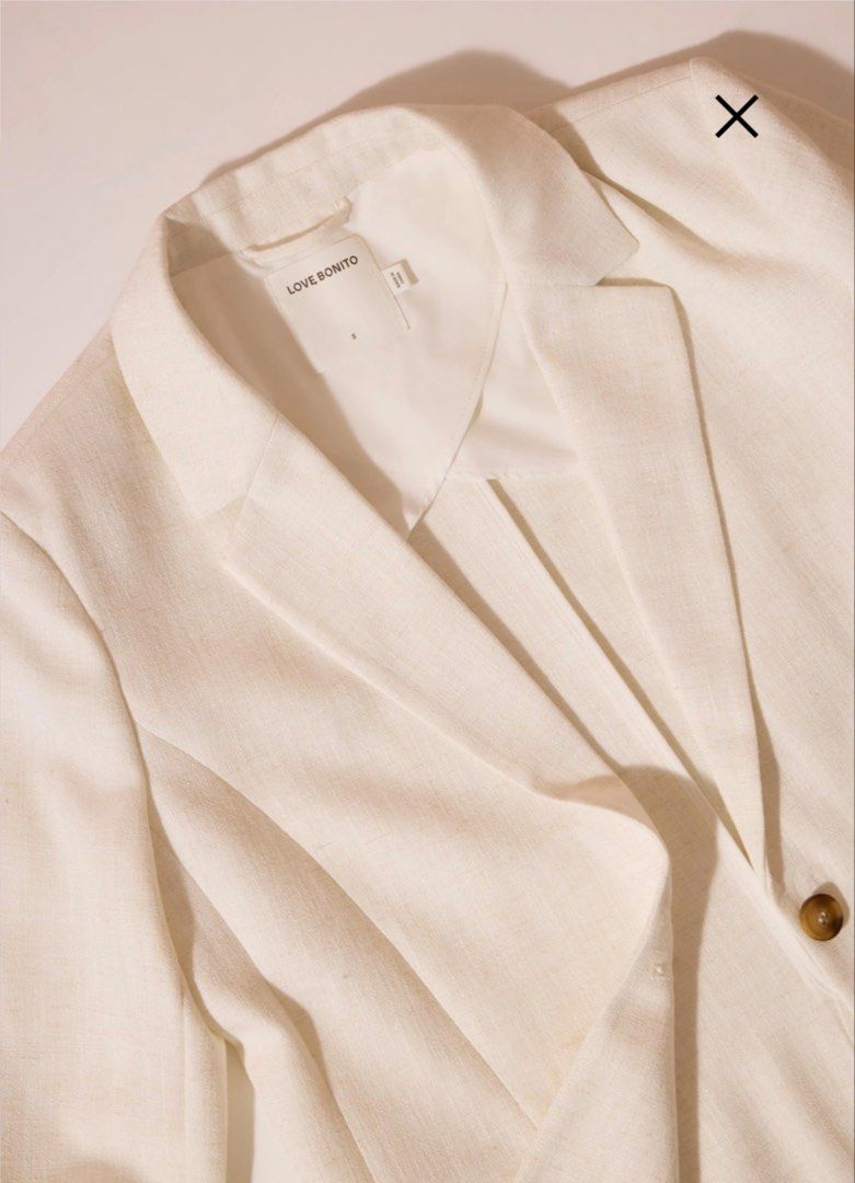 Love Bonito Rachel Blazer Small (Category: Coats, Jackets and Outerwear) located in Quezon City. Submitted by 4seasonshop (Listing ID 1457549565, Image 3). Description: Such a pretty and feminine take on a classic blazer! 🤍 The ruched detailing gives it a more flattering and polished look without feeling too corporate. It’s structured enough to elevate an outfit, but still easy to style with jeans, trousers, or a skirt. I love how it instantly m