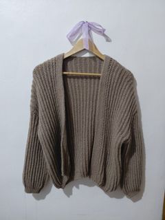 (Category: ) located in . Submitted by wornwardrobe (Listing ID 1457530935, Image 1). Description: .