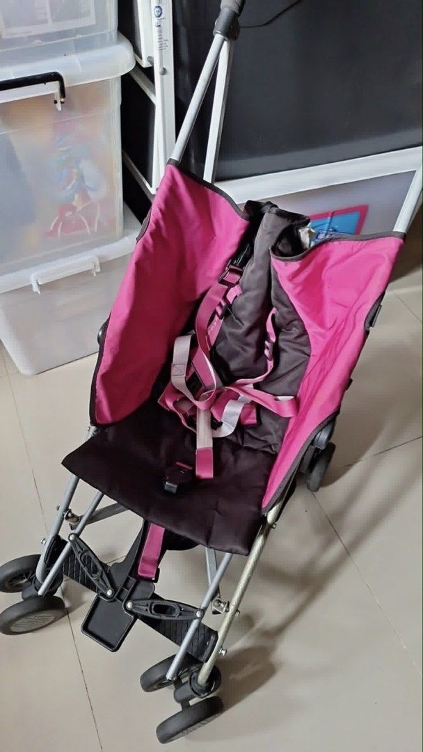 Maclaren Stroller Pink and Black (Category: Strollers) located in Paranaque City. Submitted by dpmnmlst (Listing ID 1457605879, Image 1). Description: - Maclaren stroller in stylish pink and black. - umbrella type; Lightweight and incredibly easy to fold for convenience. - Features a secure five-point harness for your child's safety. - Includes a handy storage basket underneath for essentials. - Wheels are fully functional and ready to roll. - Sh