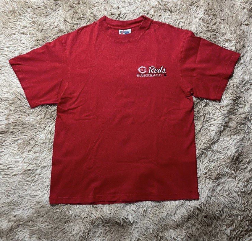 Majestic x Cincinnati Red baseball shirt (Category: Tshirts & Polo Shirts ) located in Las Pinas. Submitted by volerb (Listing ID 1457534459, Image 1). Description: 29.5 x 23 Excellent condition Embroidered.