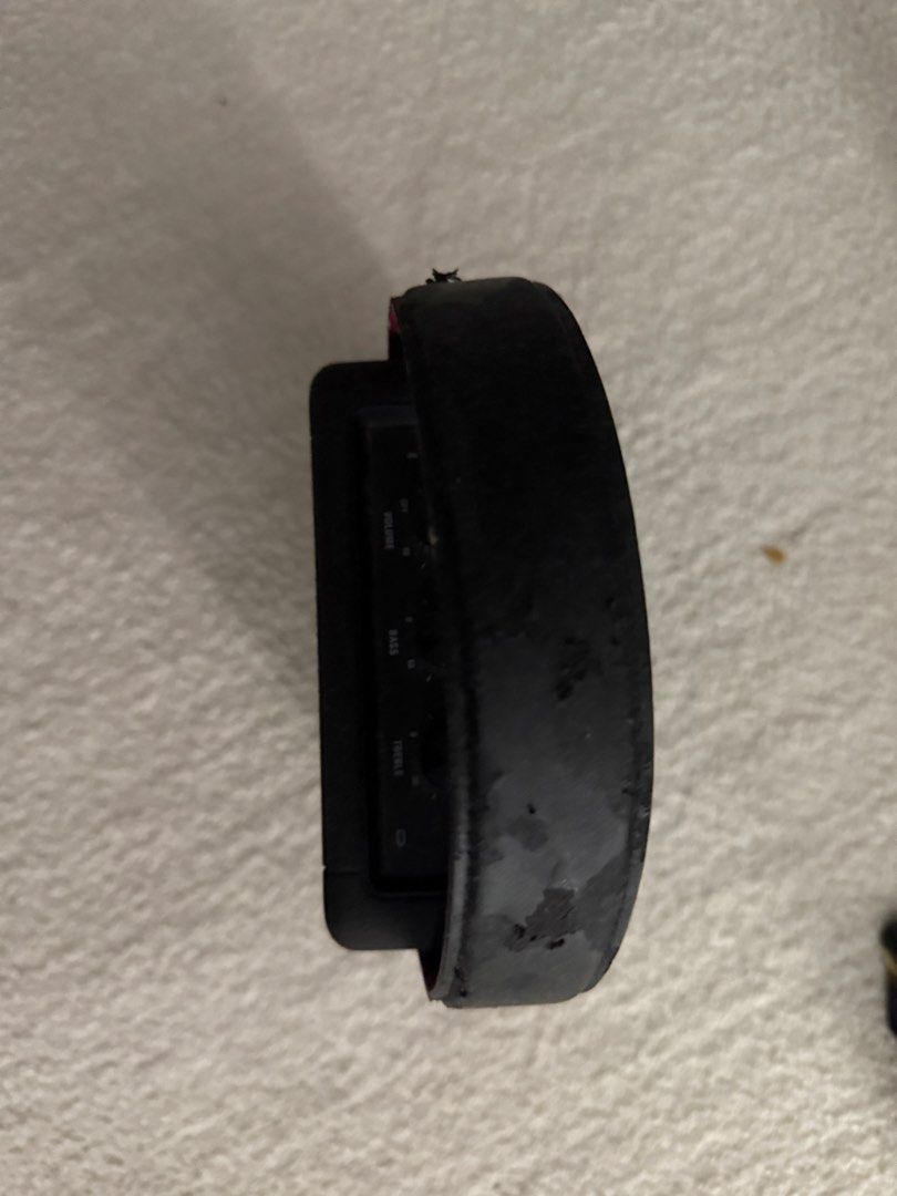 Marshall Stockwell II (Category: Soundbars, Speakers & Amplifiers) located in Manila. Submitted by xu_yans (Listing ID 1457662775, Image 2). Description: Authentic Only plays when charger is connected When volume is too high audio becomes choppy/ distorted or sometimes turns off .