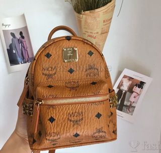 (Category: ) located in . Submitted by fashion.luxe (Listing ID 1457657593, Image 1). Description: .