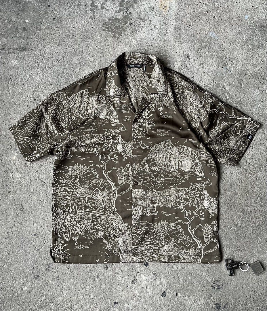 Mossimo beach polo shirt (Category: Tshirts & Polo Shirts ) located in Lipa City. Submitted by hoywilliam (Listing ID 1457600995, Image 1). Description: Mossimo beach polo shirt Medium on tags(fatiguemossgreen color) Width-22 Length-26 10/10 conditon never nagamit. Brandnew condition 1200 negotiable pa Bought for 1499 from Sm Lipa Batangas Lipa City Batangas location📍.