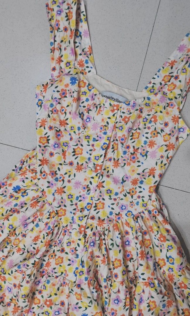 Multicolored floral buttondown romper dress (Category: Rompers) located in Batangas. Submitted by micaelaul (Listing ID 1457607620, Image 3). Description: 30-32 bust 24-26 waist non-stretch super ganda at rare nito, no ww lang kasi semi large frame po ako.