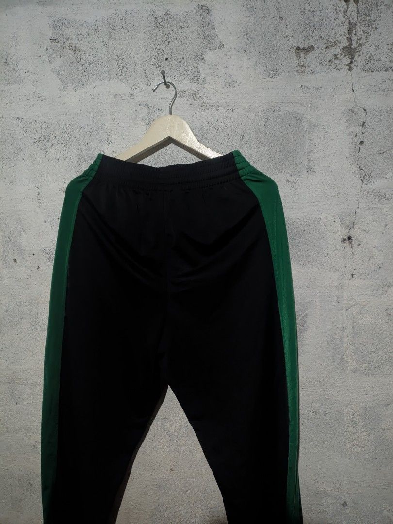 NBA PANTS (Category: Joggers) located in Bacolod City. Submitted by zthrift24 (Listing ID 1457606277, Image 3). Description: NBA PANTS L 42 W 28 ADJUSTABLE THIGH 13 LEG HOLE 10 COLOR RATE 9 CONDITION 9 NO ISSUE NEED WASH COMFY NONG TELA.